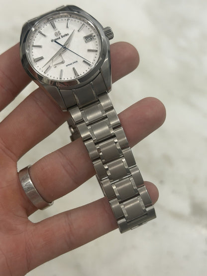 Grand Seiko Snowflake SBGA211 40mm Spring Drive Titanium – 2021 Full Set